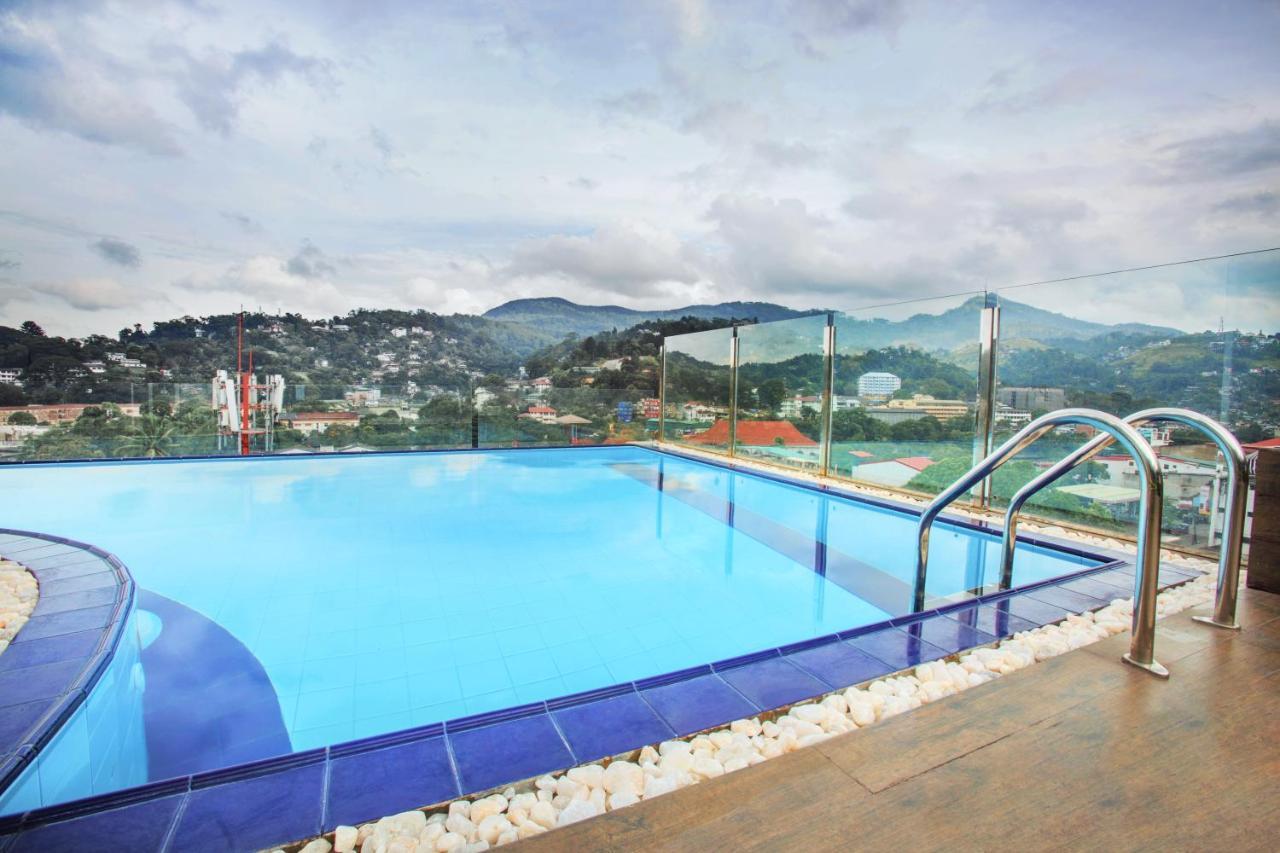 Sevana City Hotel Kandy Exterior photo